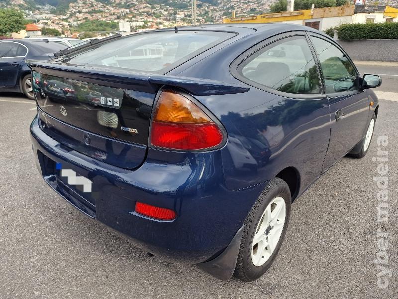 MAZDA 323 1.5CC Gasolina