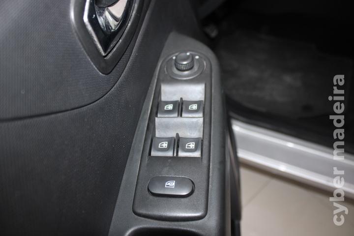 RENAULT CAPTUR 1.5 Dci Sport Gasóleo