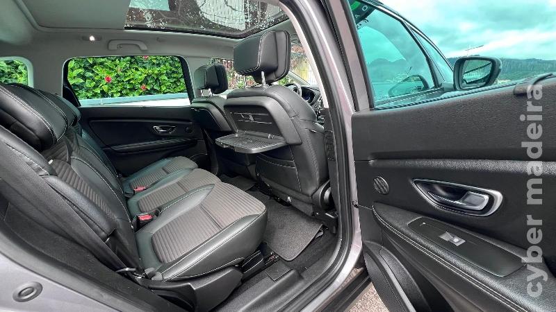 RENAULT SCENIC 1.5 DCI 110 cv Bose Gasóleo