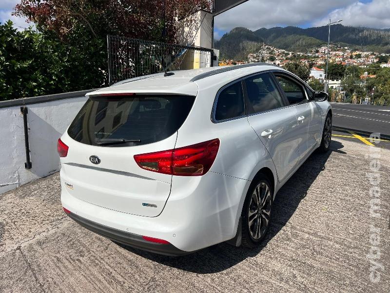 KIA CEED SW 1.6 CRDI 130 cv Gasóleo