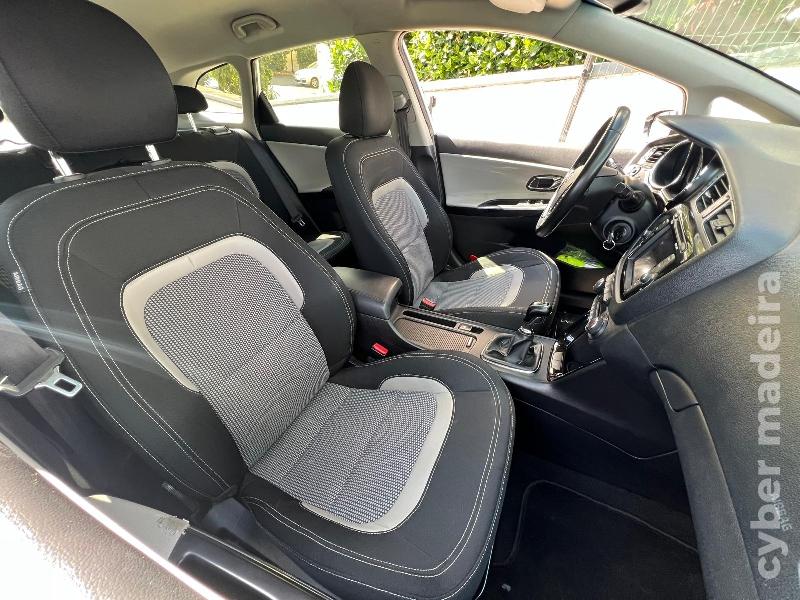 KIA CEED SW 1.6 CRDI 130 cv Gasóleo