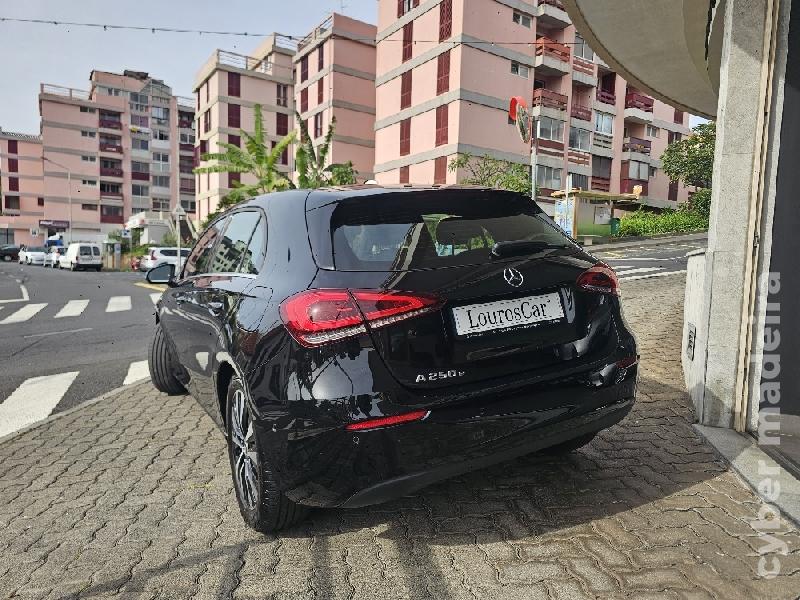 MERCEDES A 250e PROGRESSIVE 218cv (45 MIL kms) Gasolina