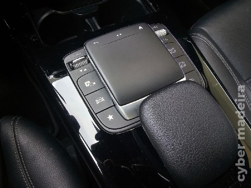 MERCEDES A 250e PROGRESSIVE 218cv (45 MIL kms) Gasolina