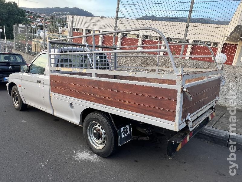 MITSUBISHI L200 2.5 TD Gasóleo
