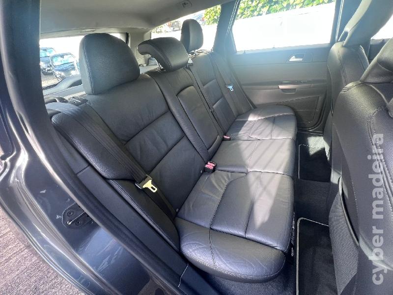 VOLVO V50 1.6 D 115 cv R-Design DRIVe Gasolina