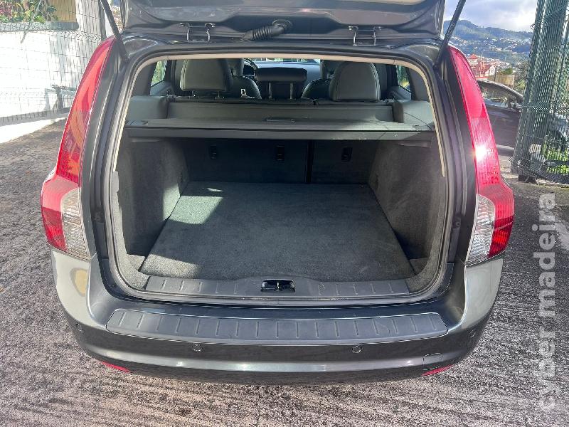 VOLVO V50 1.6 D 115 cv R-Design DRIVe Gasolina