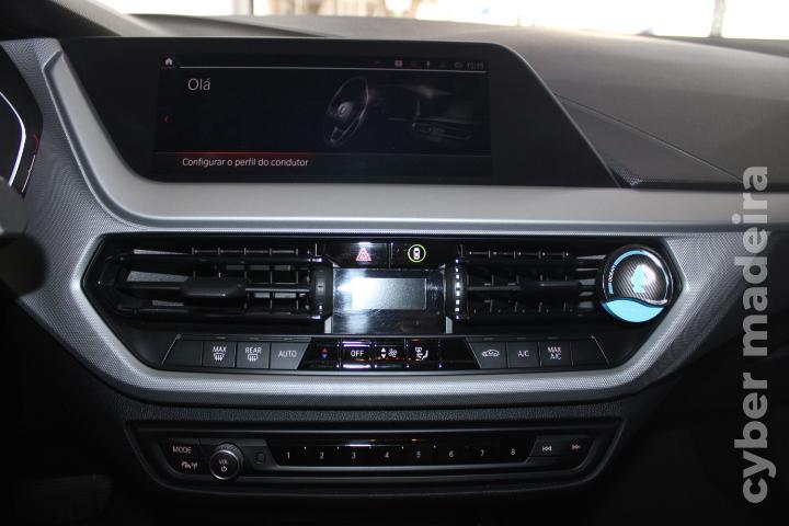 BMW Serie 1 116D Corporate Edition EAT8 Gasóleo