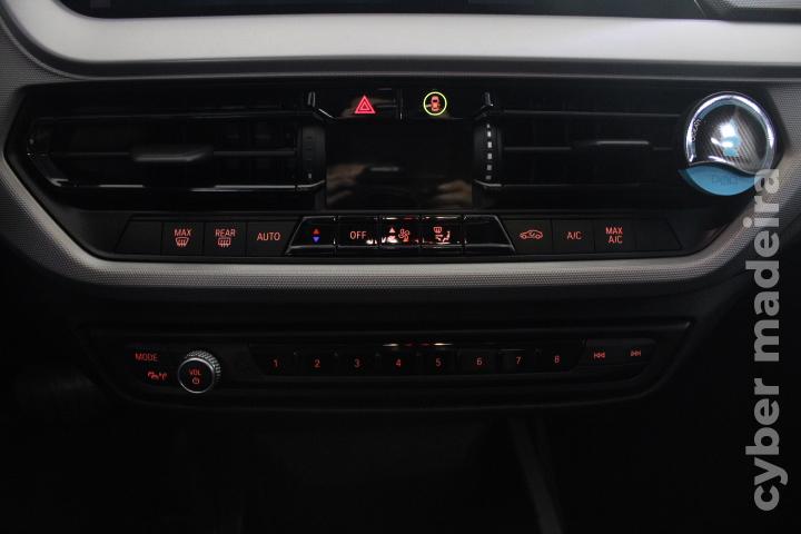 BMW Serie 1 116D Corporate Edition EAT8 Gasóleo