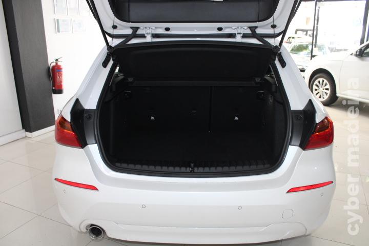 BMW Serie 1 116D Corporate Edition EAT8 Gasóleo