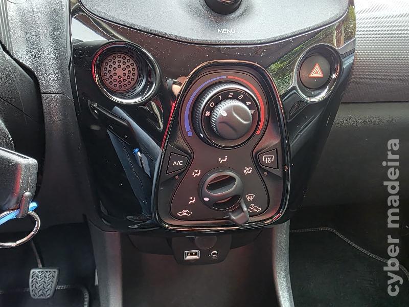 PEUGEOT 108 1.0 VTI STYLE Gasolina