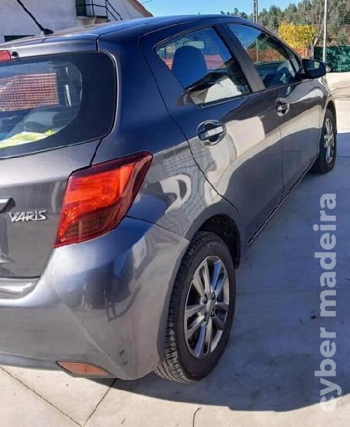 TOYOTA YARIS 1.4 D-4D Gasóleo