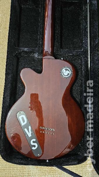 Guitarra Yamaha AES 620