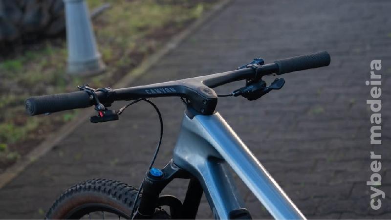 Outras BTT Homem Canyon Lux Trail CF