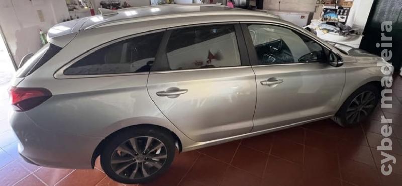 HYUNDAI I30 HYUNDAI I30 SW 1.6CRDI 116CV AUTOMATICA Gasóleo