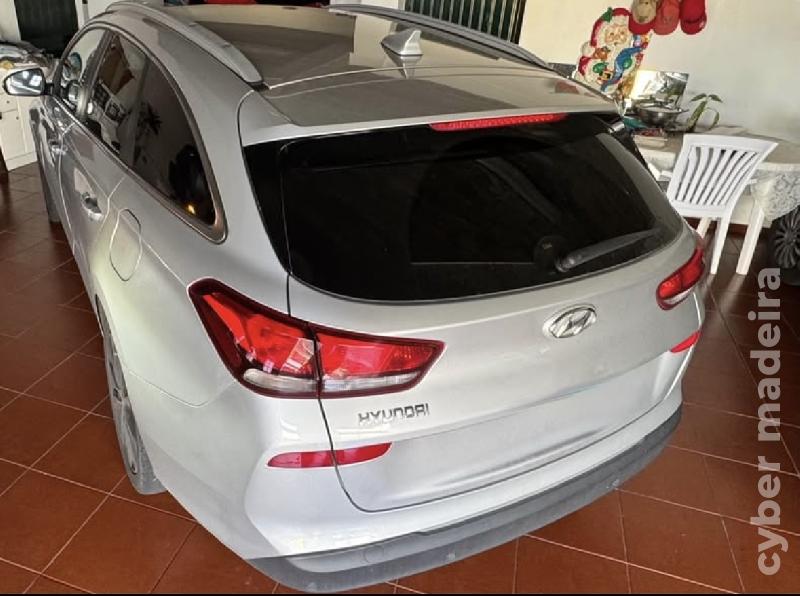 HYUNDAI I30 HYUNDAI I30 SW 1.6CRDI 116CV AUTOMATICA Gasóleo