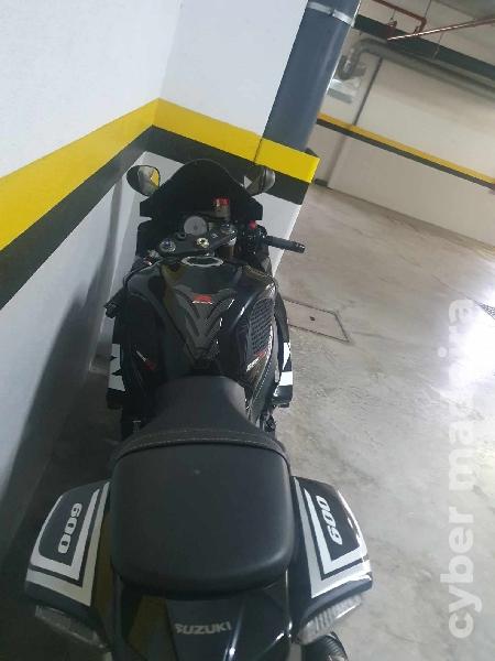 Suzuki Gsxr L0 600 cc Supermoto