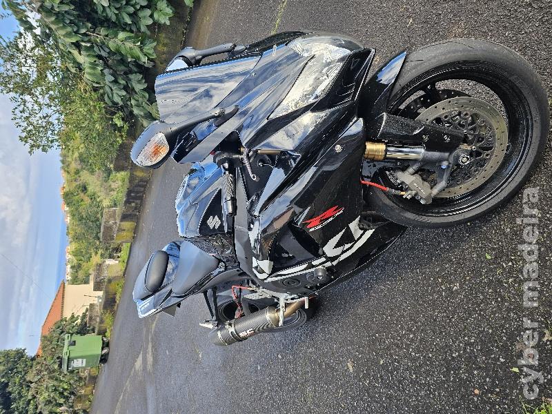 Suzuki Gsxr L0 600 cc Supermoto