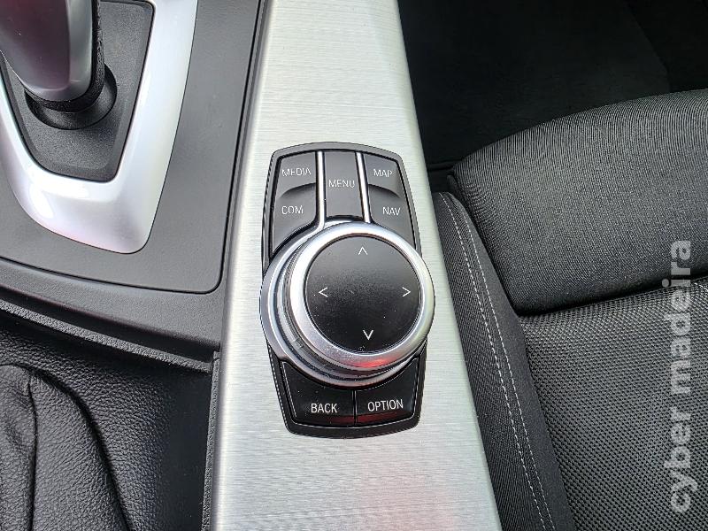 BMW Serie 3 318d TOURING LINE SPORT Gasóleo