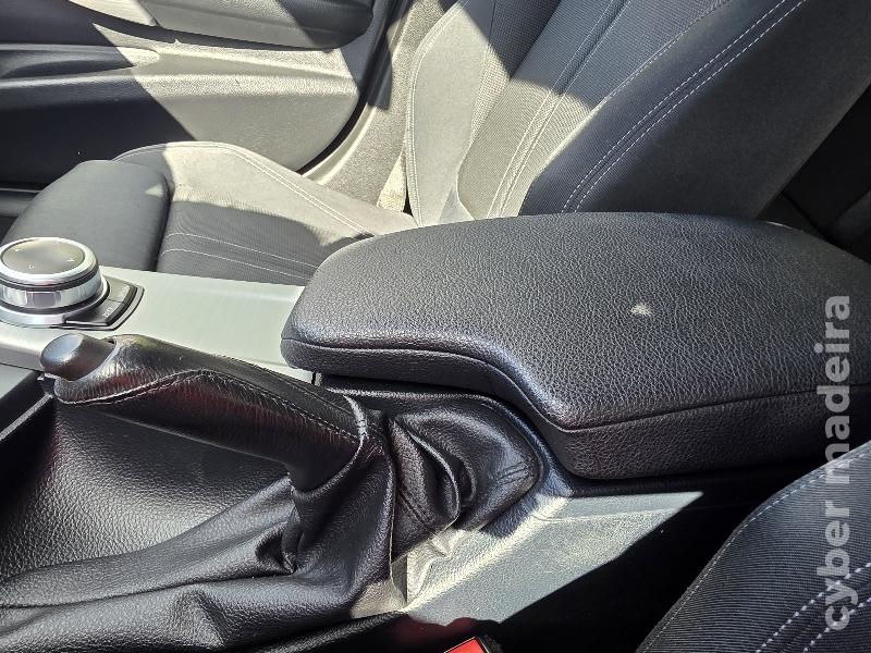 BMW Serie 3 318d TOURING LINE SPORT Gasóleo