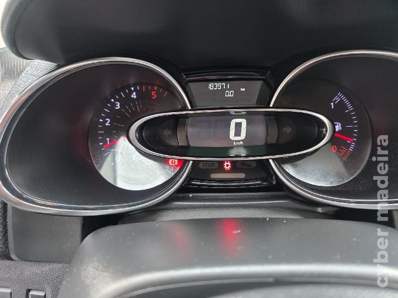 RENAULT CLIO IV 1.5 DCI LIMITED C/GARANTIA Gasóleo