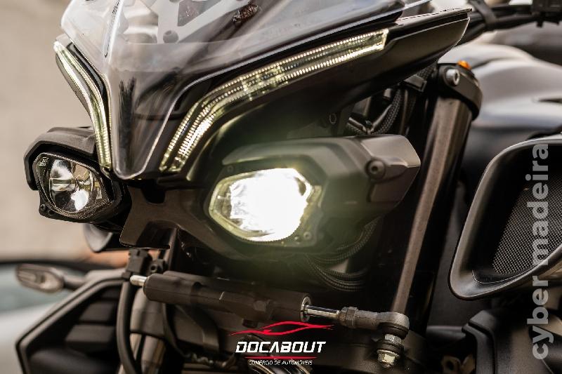 Yamaha MT10 1.000 cc Sport, turismo