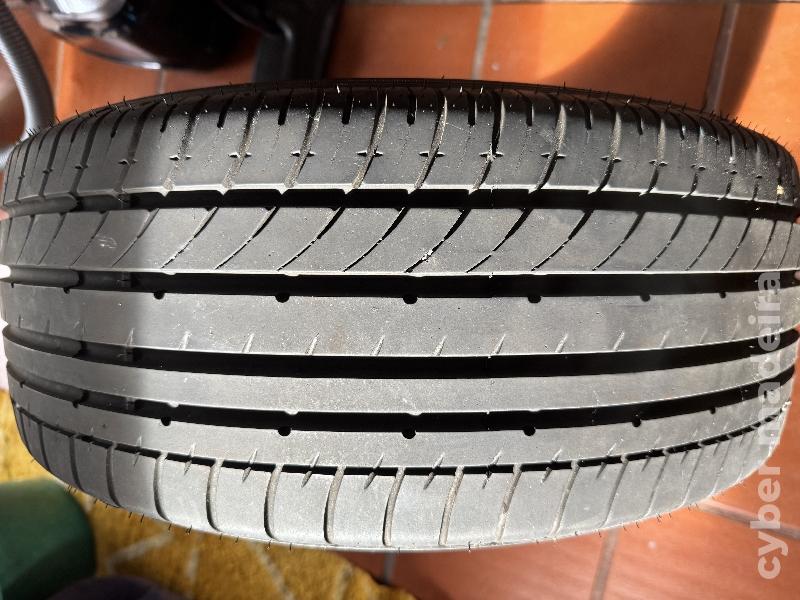 Pneus NOVOS 205 50 17"