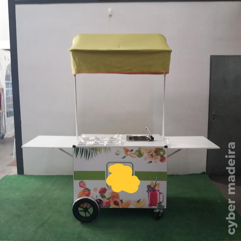 Carrinho de venda direta bebidas/saladas