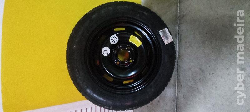 Pneu e jante suplente 195 65 15"