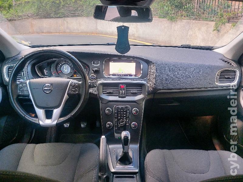 VOLVO V40 2.0-CC 2017 Gasóleo