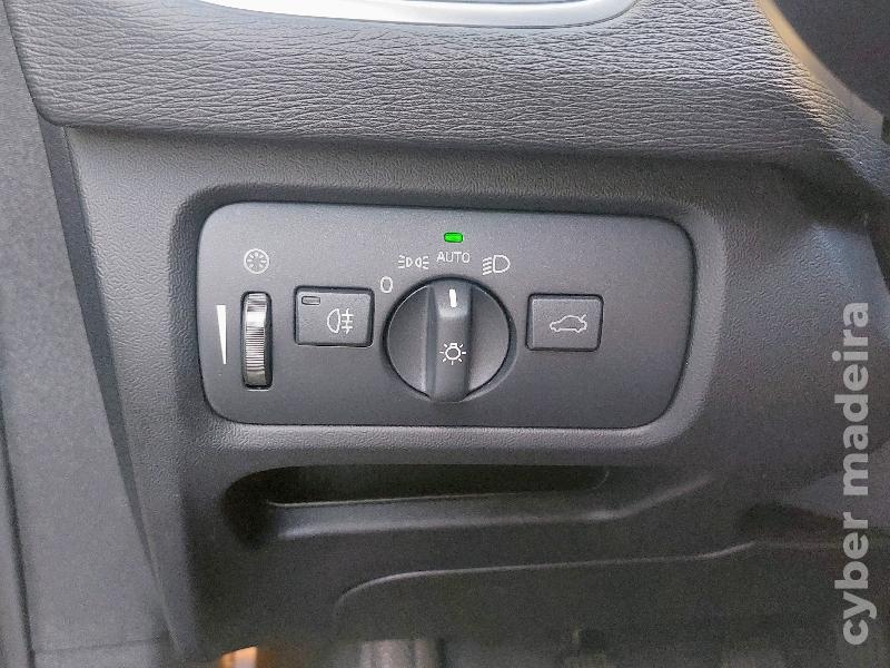 VOLVO V40 2.0-CC 2017 Gasóleo