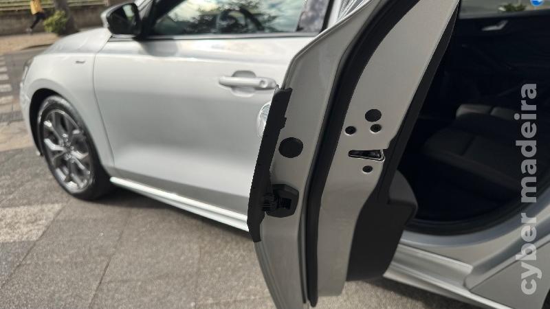 FORD FOCUS 1.0 ECOBOOST MHVE ST-LINE Gasolina