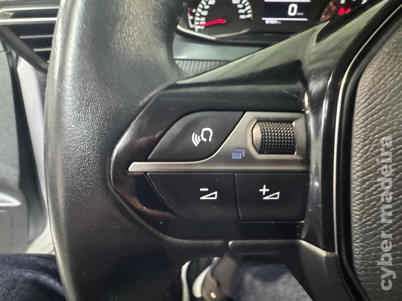 PEUGEOT 208 1.2 PURETECH ACTIVE PACK Gasolina