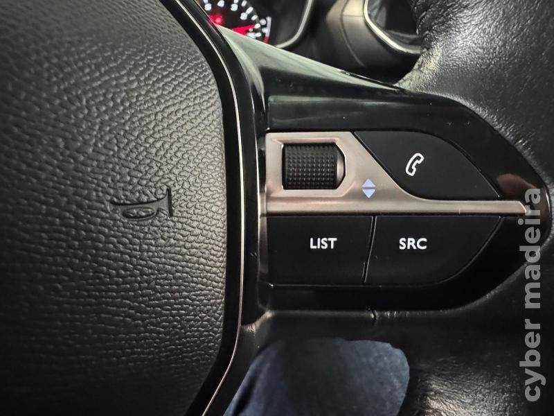 PEUGEOT 208 1.2 PURETECH ACTIVE PACK Gasolina