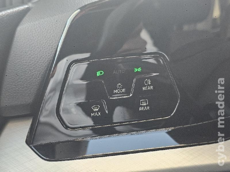 VOLKSWAGEN GOLF VIII TSi LIfe Plus 110cv (Nacional) (10/2022) Gasolina