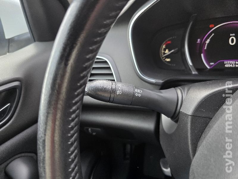 RENAULT MEGANE 1.5 DCI ZEN 110cv Gasóleo