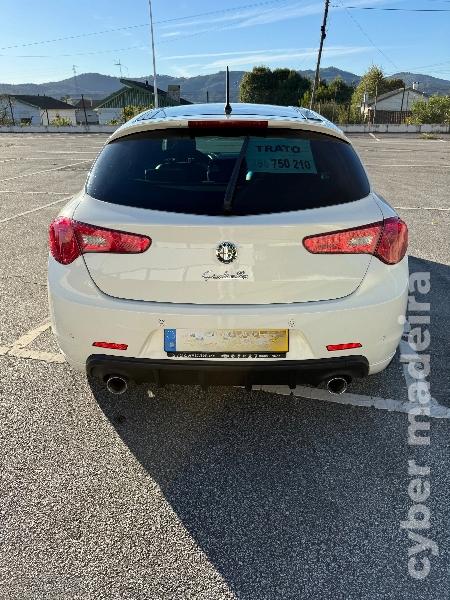 ALFA ROMEO GIULIETTA 1.6 JTDM Distinctive Gasóleo