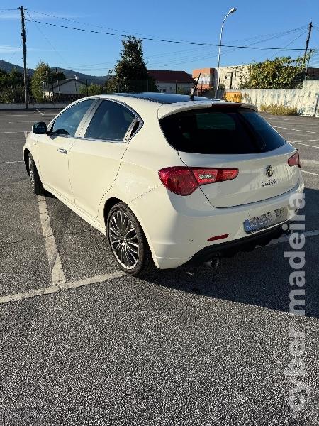 ALFA ROMEO GIULIETTA 1.6 JTDM Distinctive Gasóleo