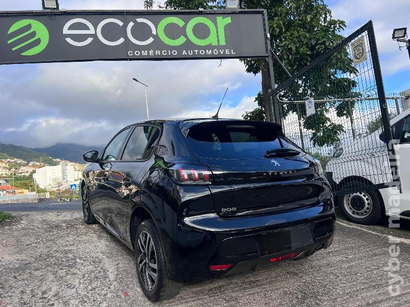 PEUGEOT 208 1.2 PureTech 100 cv Allure Pack Gasolina