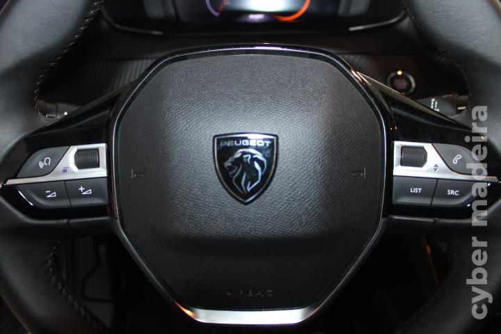 PEUGEOT 208 1.2 PureTech Allure Pack Gasolina