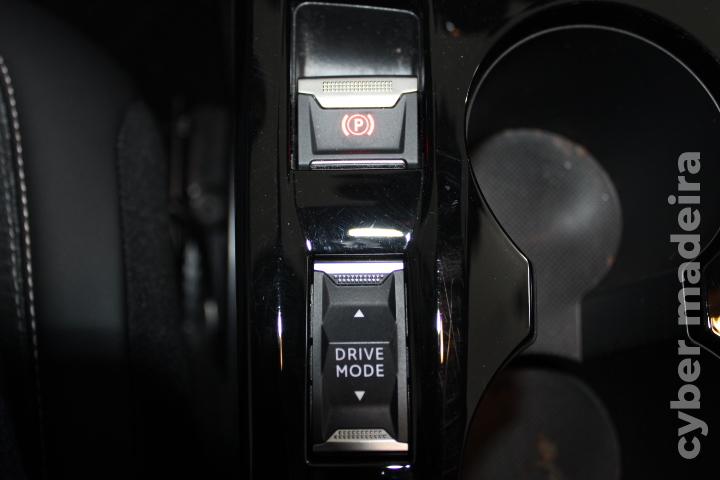 PEUGEOT 208 1.2 PureTech Allure Pack Gasolina