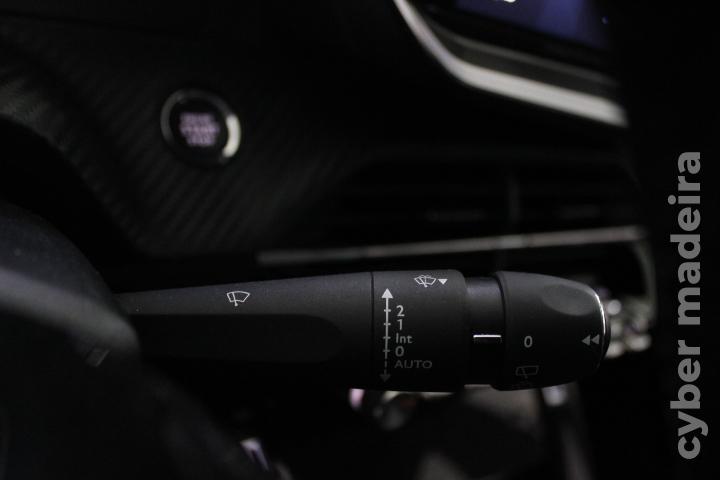 PEUGEOT 208 1.2 PureTech Allure Pack Gasolina