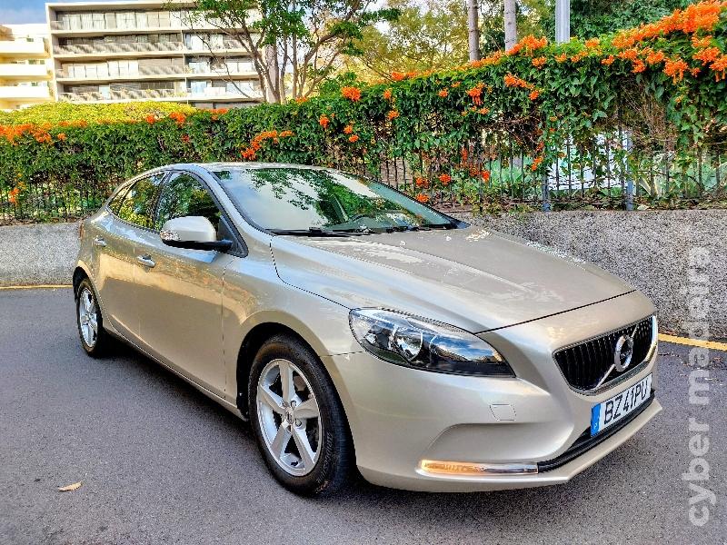 VOLVO V40 2.0-C 2017 Gasóleo