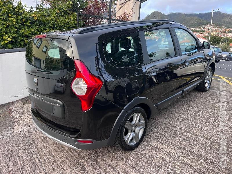 DACIA LODGY 1.5 BlueDCI 115 cv Stepway - 7 Lugares Gasóleo