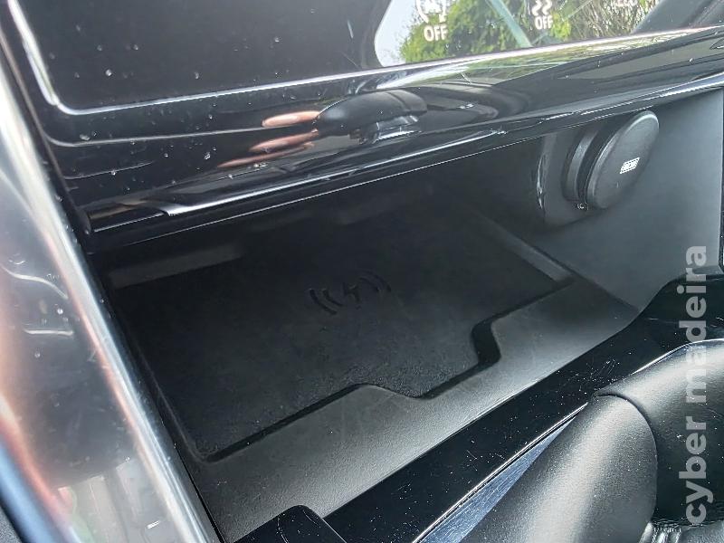 LAND-ROVER DISCOVERY SPORT 2.0 ED4 R-DYNAMIC Gasóleo