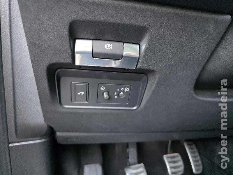 LAND-ROVER DISCOVERY SPORT 2.0 ED4 R-DYNAMIC Gasóleo