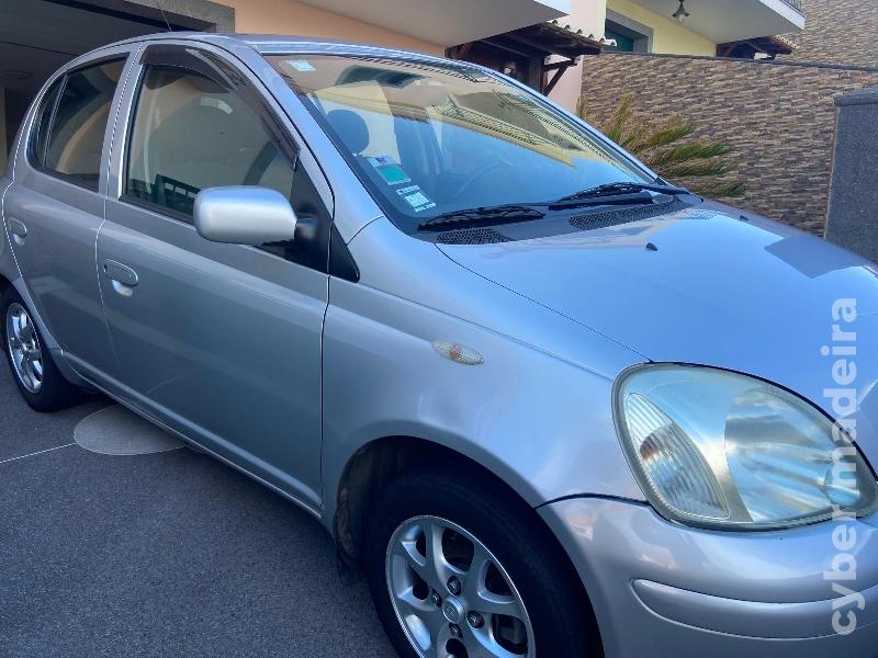 TOYOTA YARIS vvt-i sol Gasolina