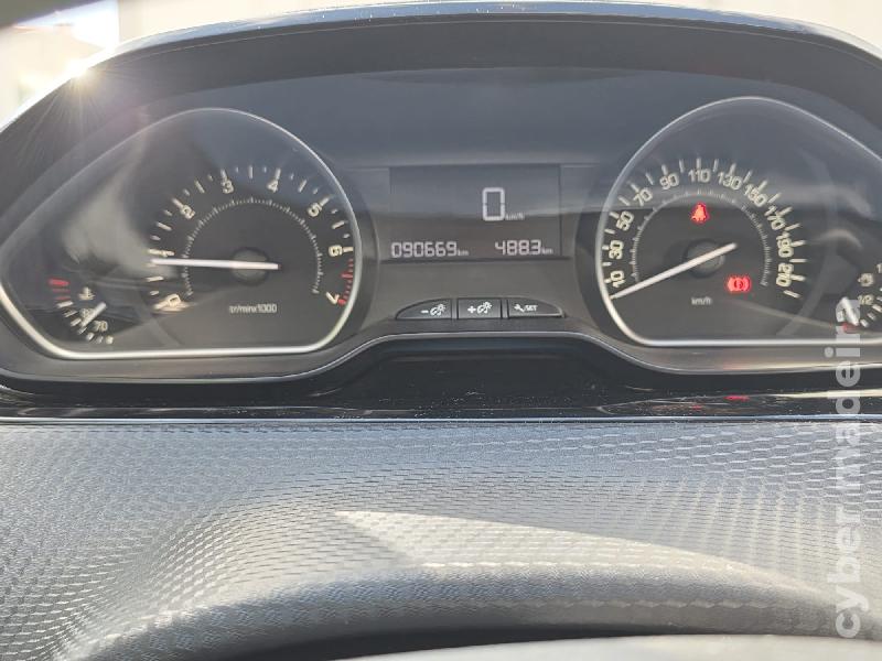 PEUGEOT 208 STYLE PURETECH C/GARANTIA Gasolina