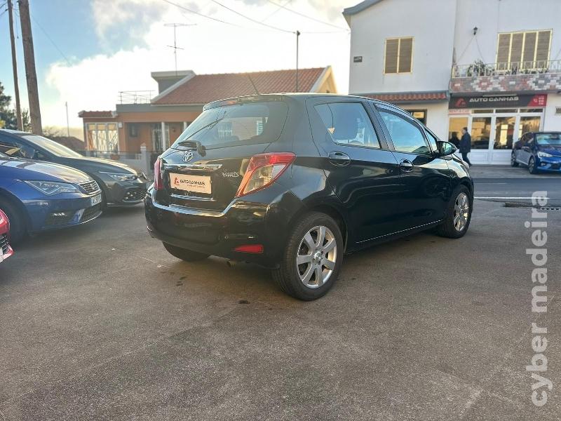 TOYOTA YARIS D-4D Gasóleo