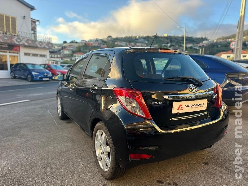 TOYOTA YARIS D-4D Gasóleo
