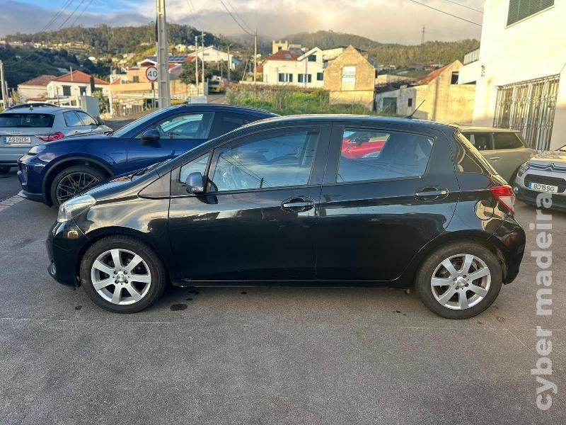 TOYOTA YARIS D-4D Gasóleo